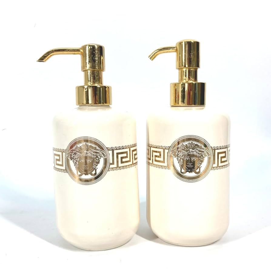 高級ヴェルサーチヴェルサーチェホームインテリアソープボトルアクセサリートレイ陶器 Amazon｜(ヴェルサーチ)VERSACE ソープボトルセット ahura 2個